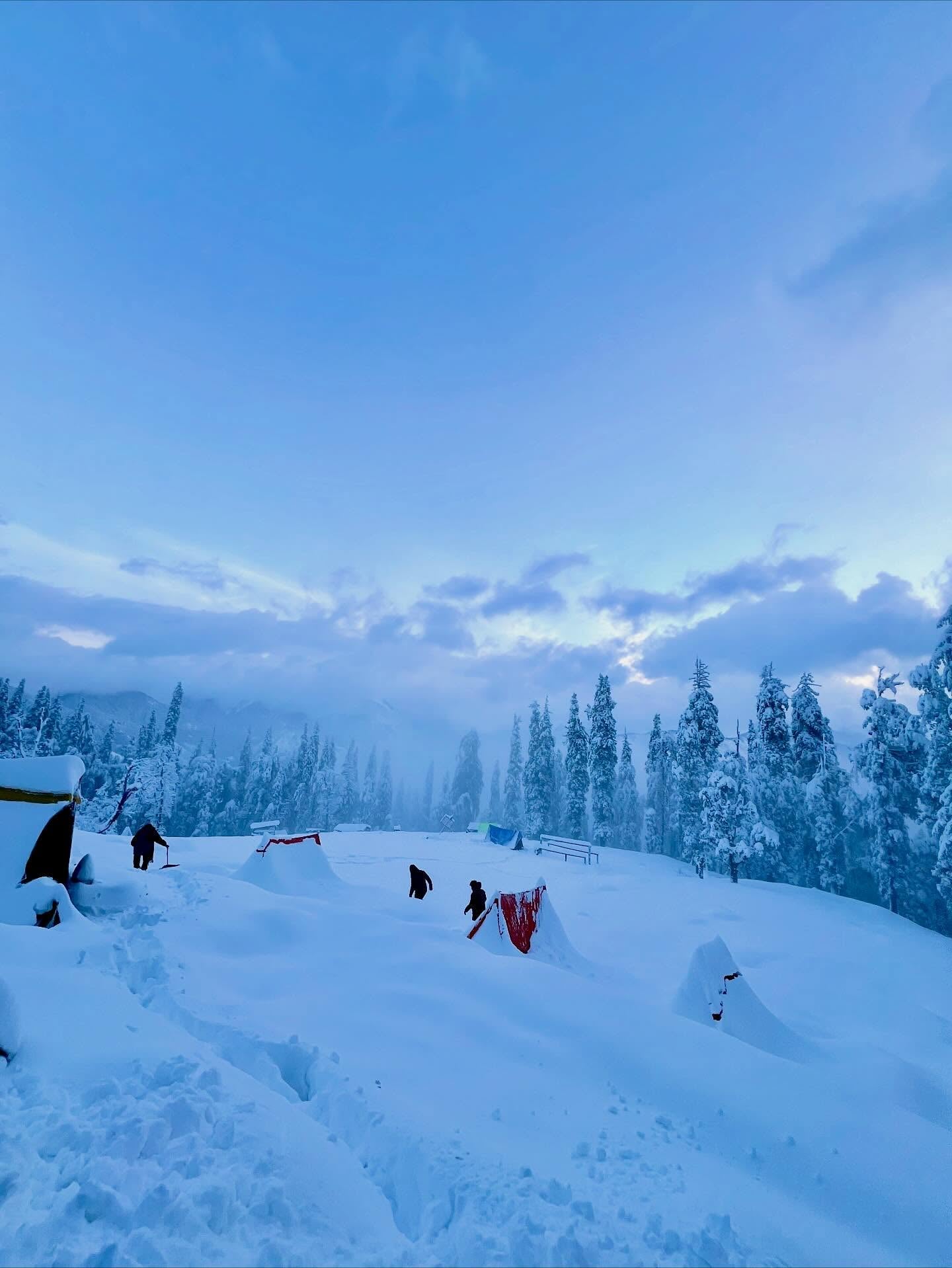 https://trekzy.in/itinerary/kedarkantha-trek/